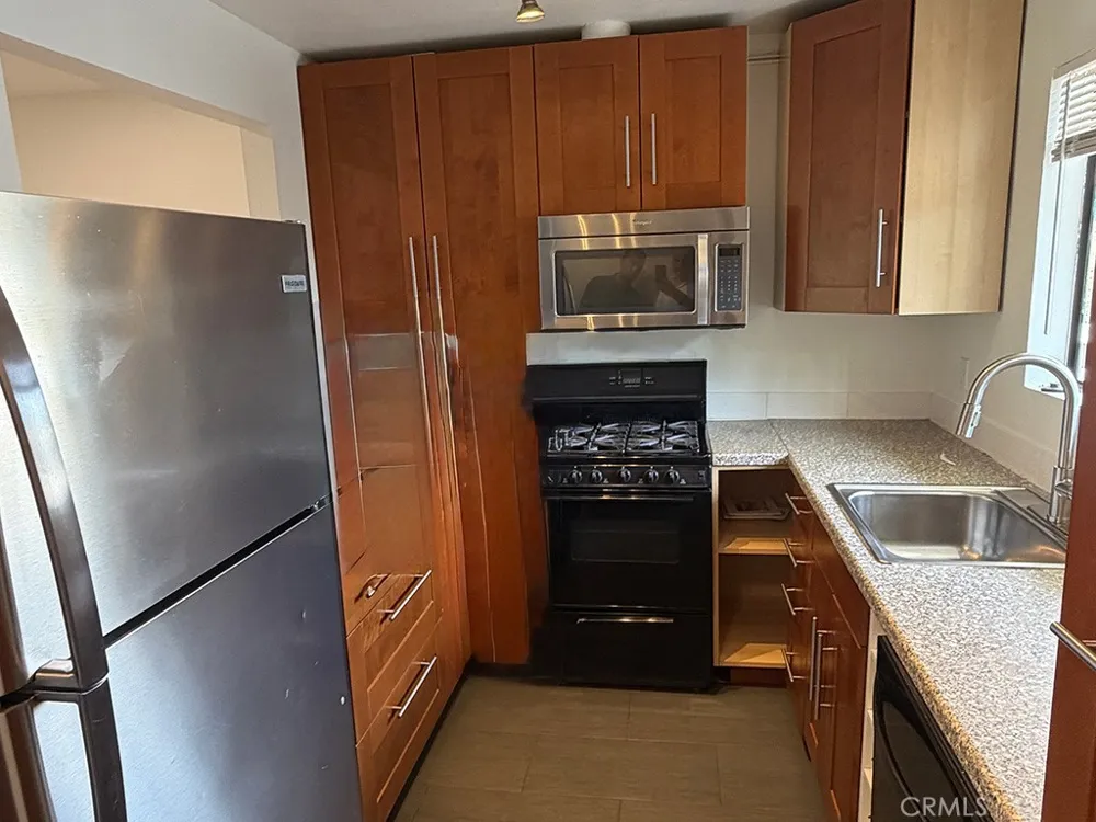 5227 Eagle Dale Avenue #4 Eagle Rock, CA 90041
