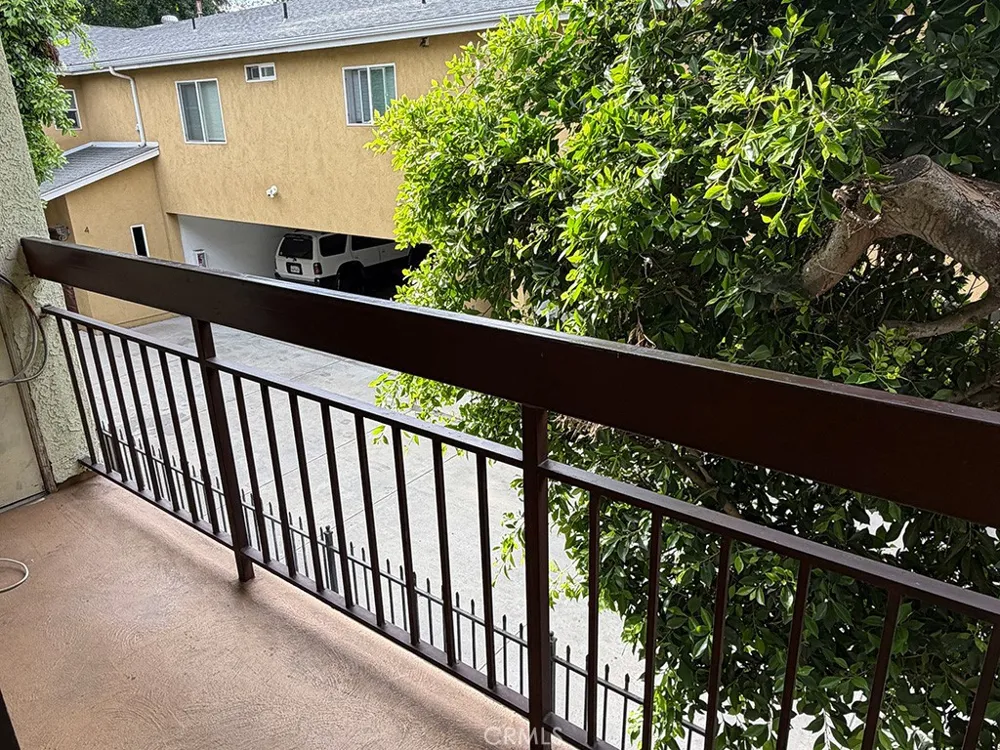 5227 Eagle Dale Avenue #4 Eagle Rock, CA 90041