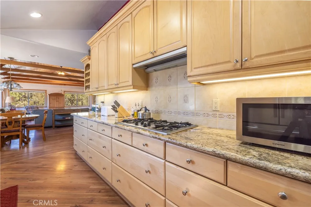 39147 Cedar Dell Fawnskin, CA 92333