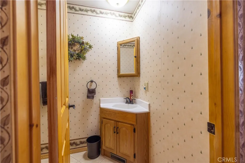 39147 Cedar Dell Fawnskin, CA 92333