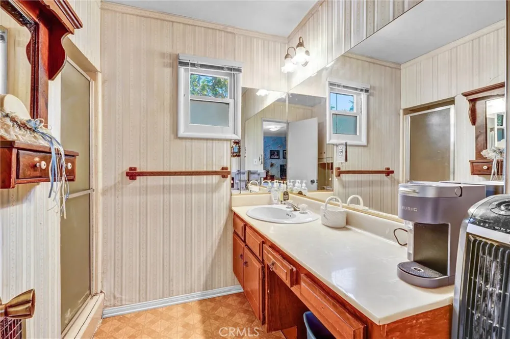 9818 Creemore Drive Tujunga, CA 91042