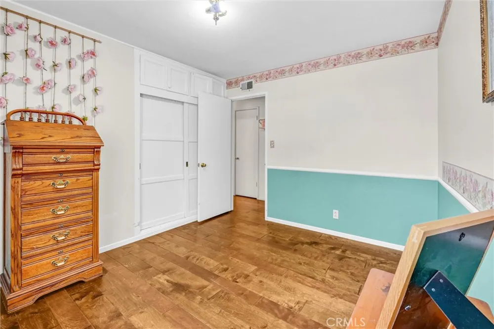 9818 Creemore Drive Tujunga, CA 91042