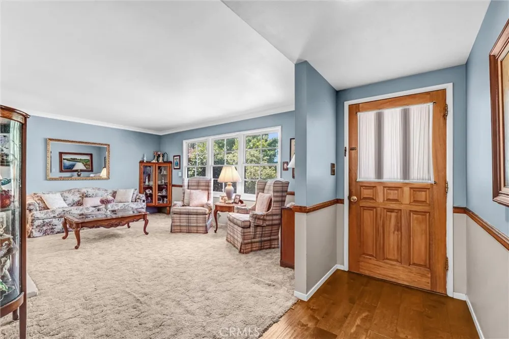 9818 Creemore Drive Tujunga, CA 91042