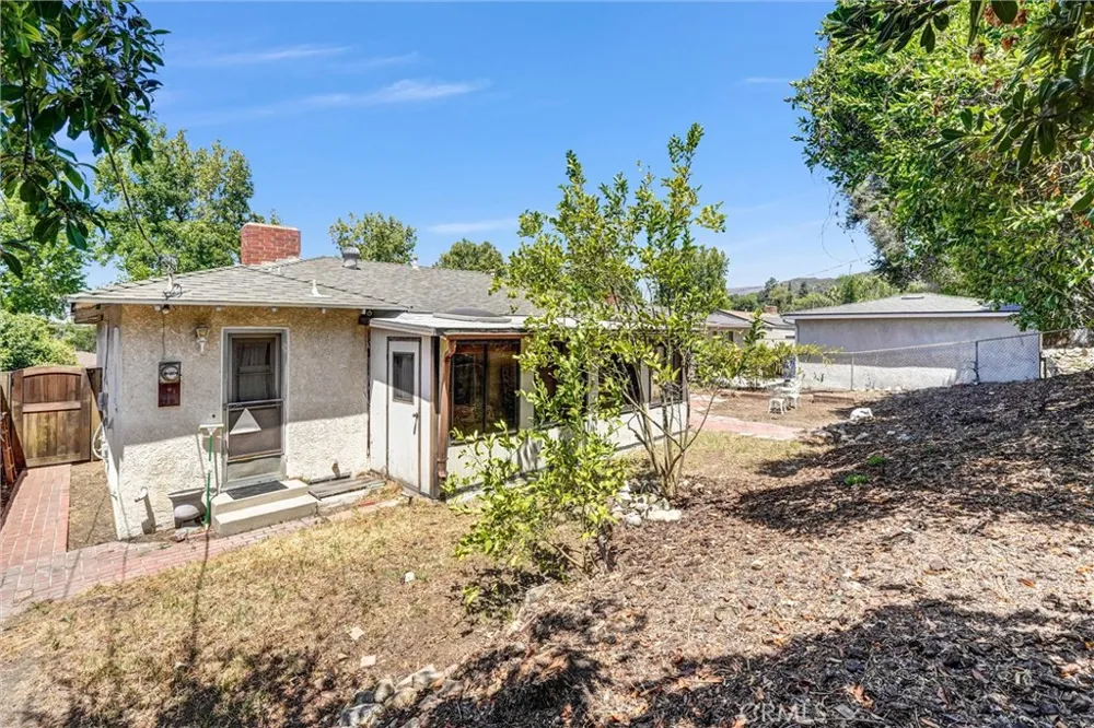 9818 Creemore Drive Tujunga, CA 91042