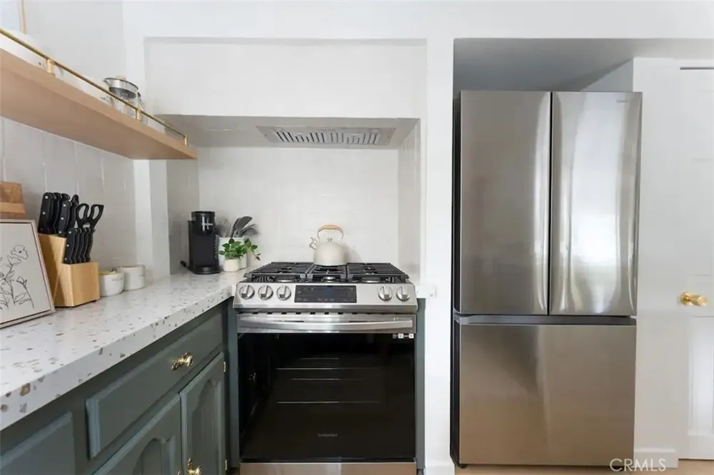810 Sierra Vista Twin Peaks, CA 92391