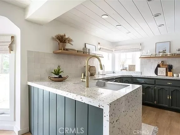 810 Sierra Vista Twin Peaks, CA 92391