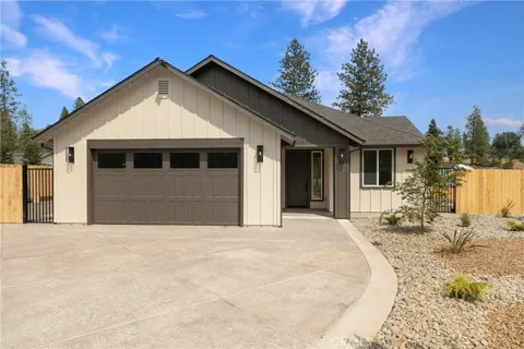 1586 Gate Lane