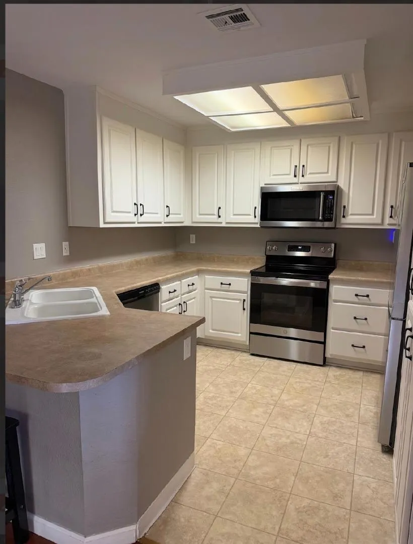 1635 W Swain Road Stockton, CA 95207