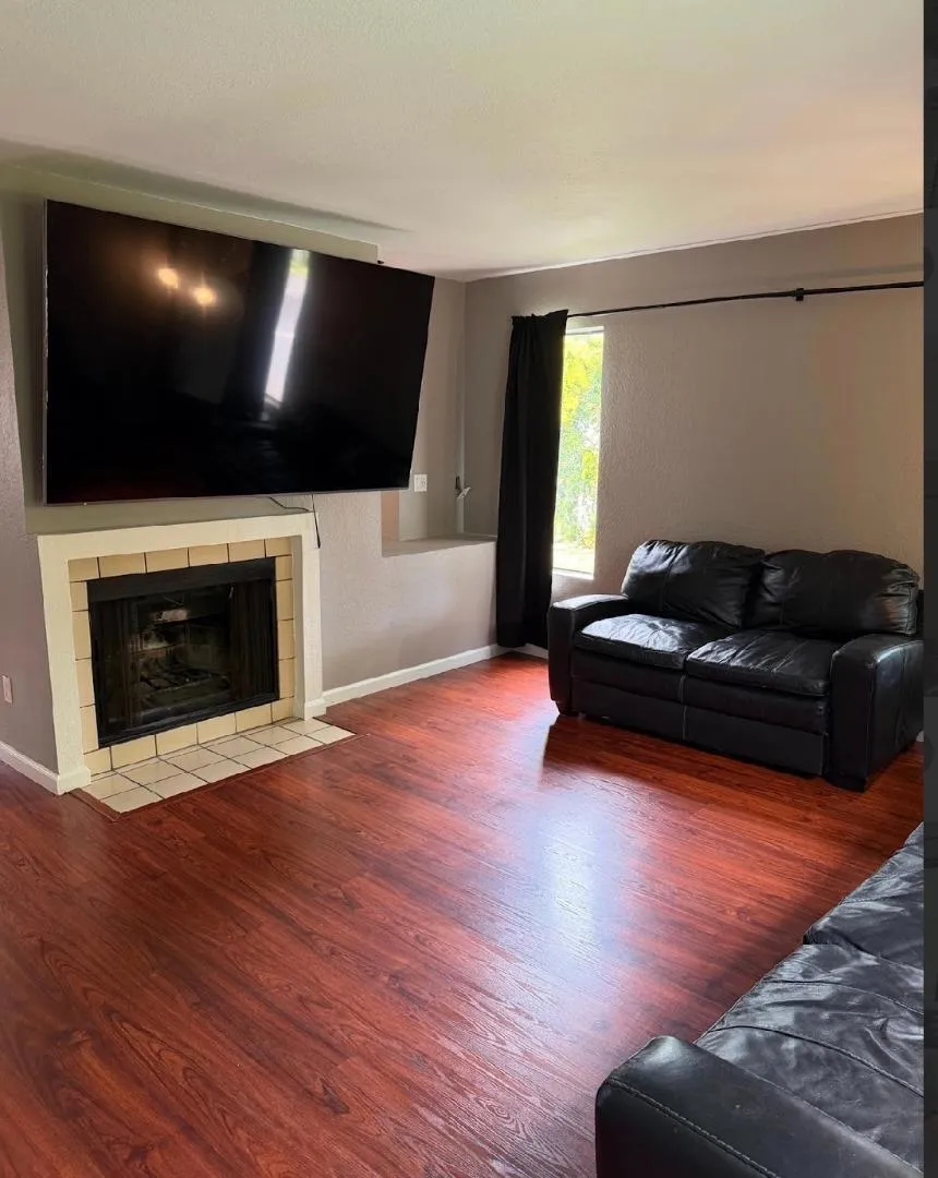 1635 W Swain Road Stockton, CA 95207