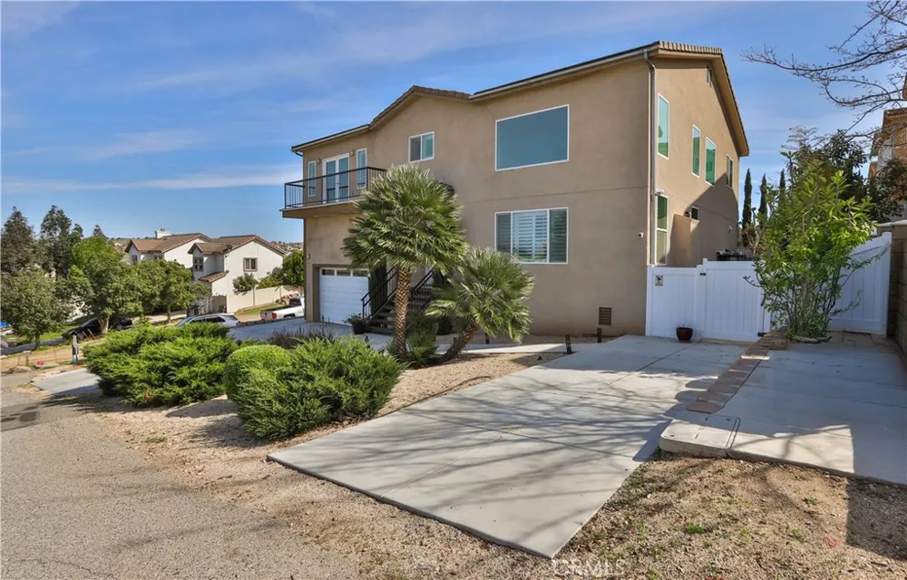 13083 Via Tuscany Riverside, CA 92503