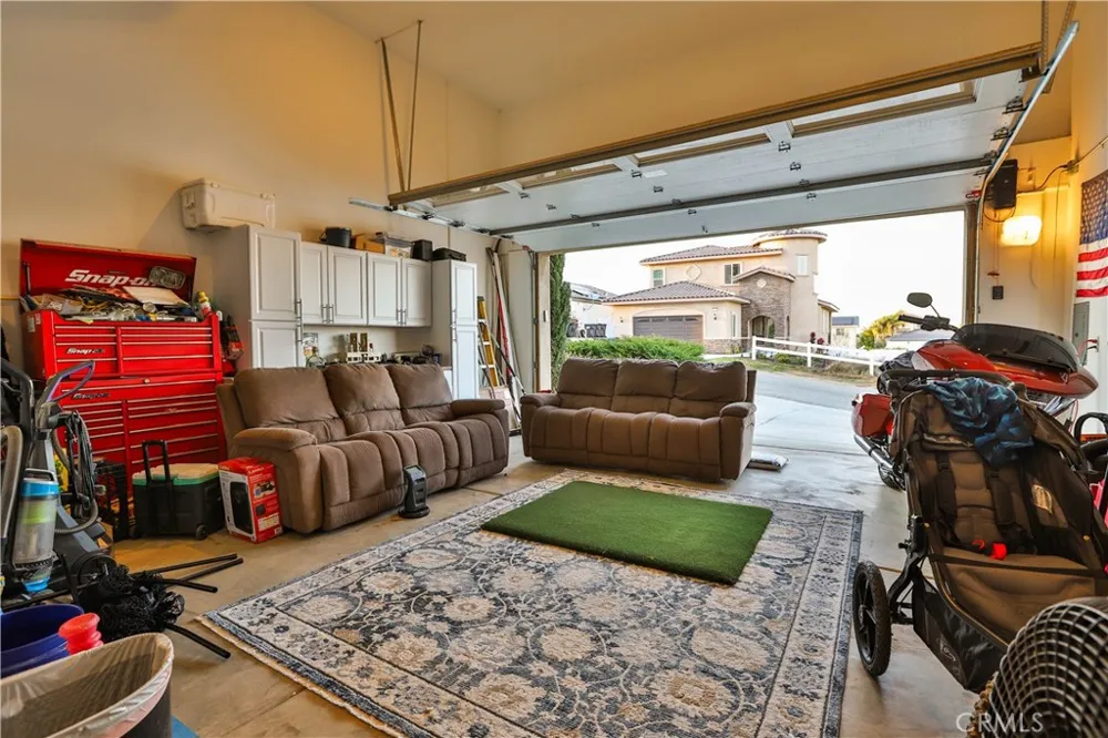 13083 Via Tuscany Riverside, CA 92503