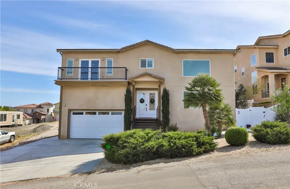 13083 Via Tuscany Riverside, CA 92503