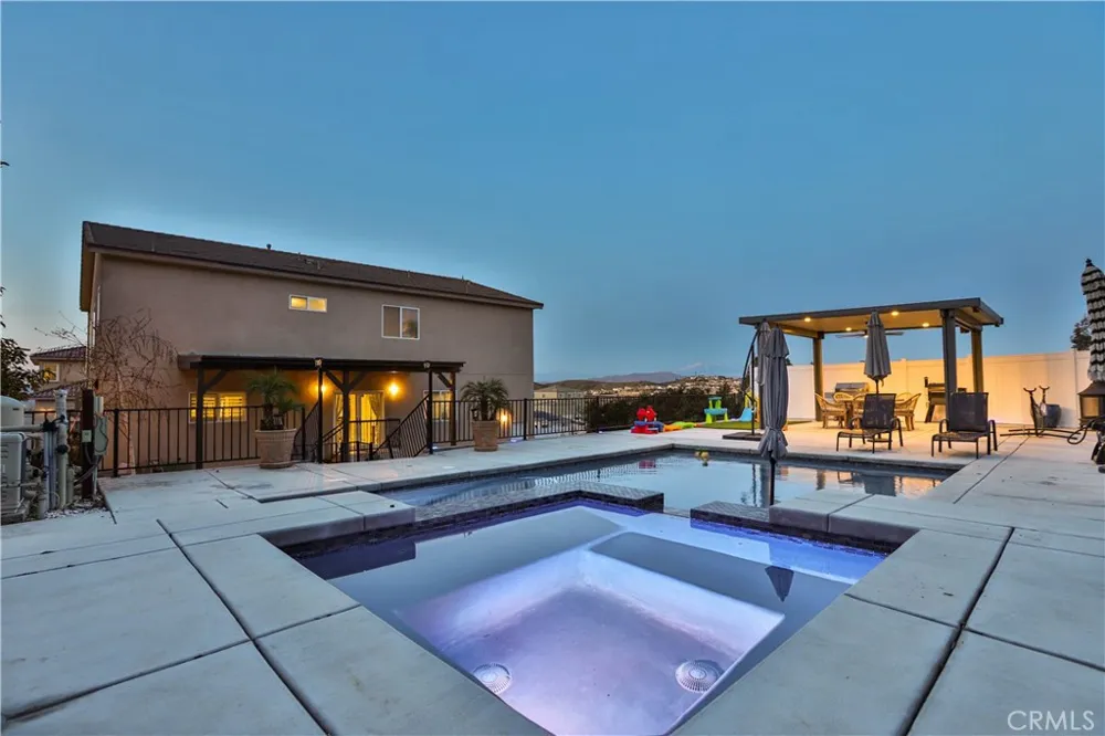 13083 Via Tuscany Riverside, CA 92503