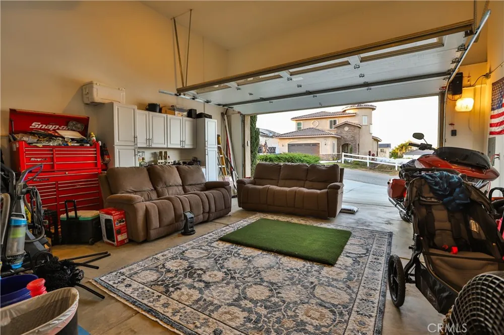 13083 Via Tuscany Riverside, CA 92503