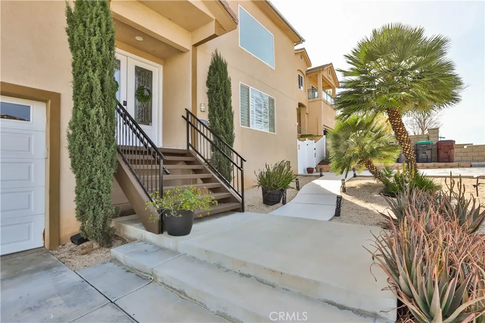 13083 Via Tuscany Riverside, CA 92503