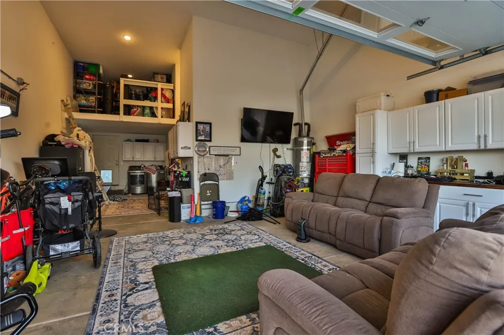 13083 Via Tuscany Riverside, CA 92503
