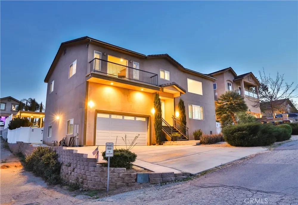 13083 Via Tuscany Riverside, CA 92503