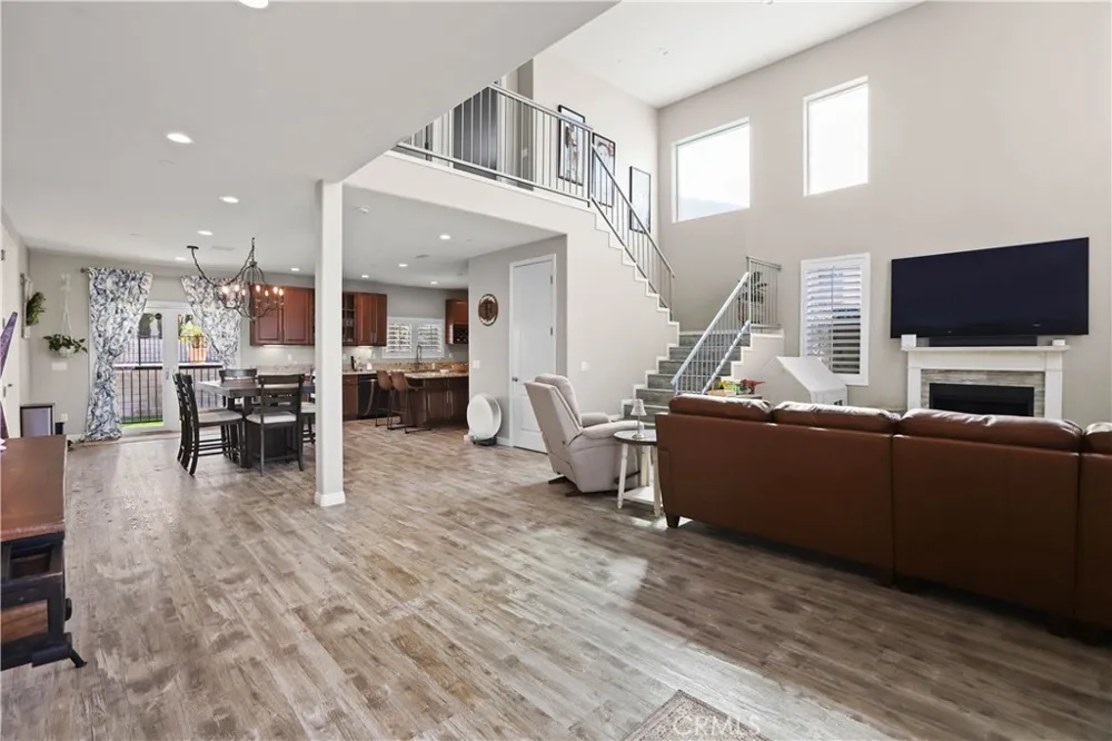13083 Via Tuscany Riverside, CA 92503