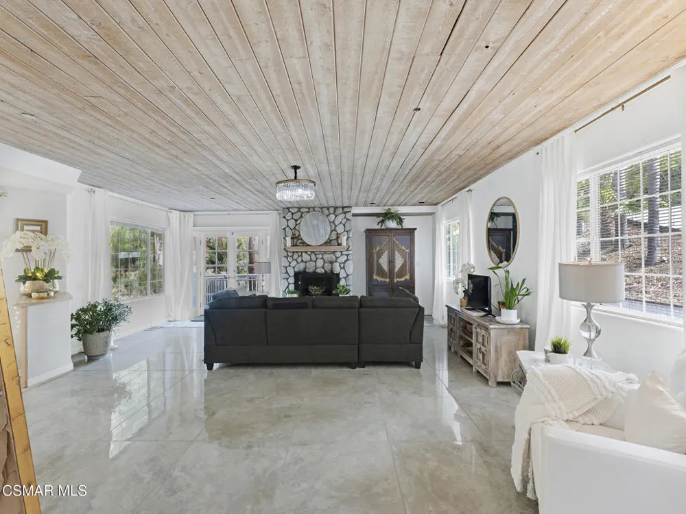 1548 Le Flore Drive La Habra Heights, CA 90631