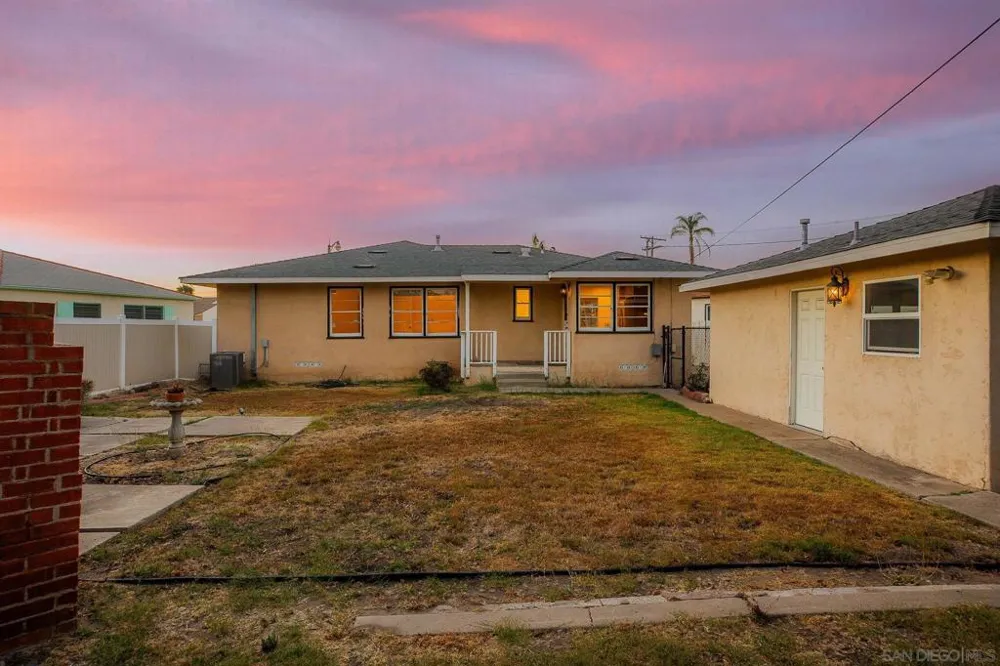 6223 Mesita Drive San Diego, CA 92115
