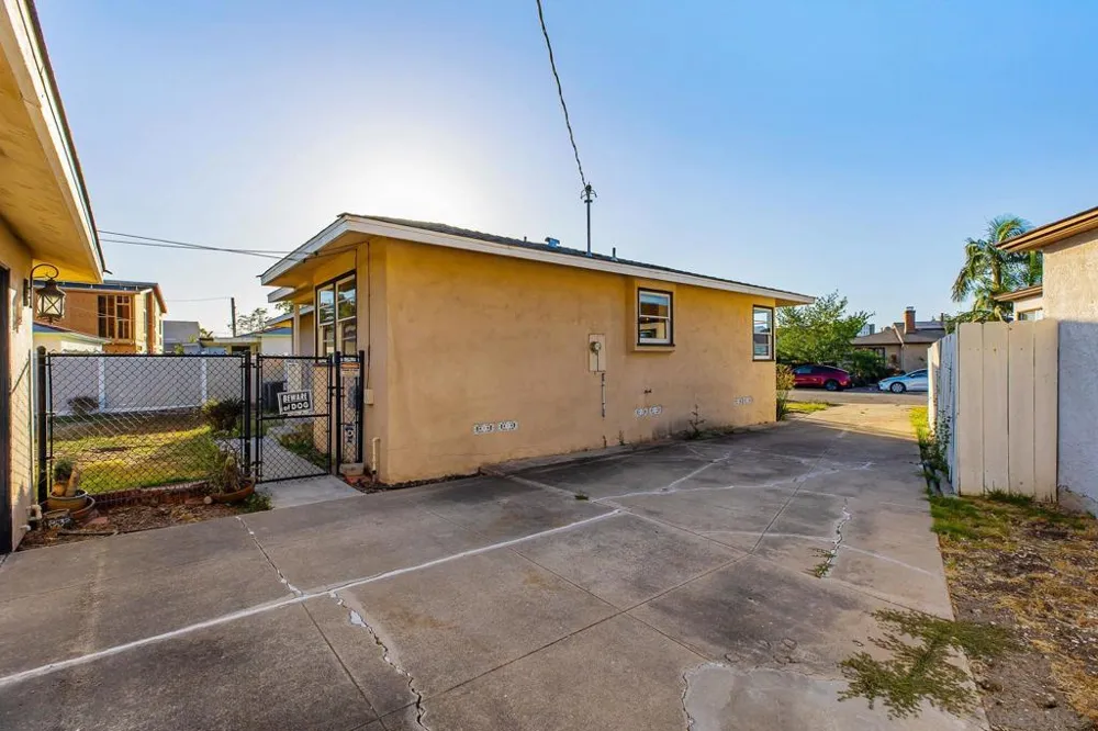 6223 Mesita Drive San Diego, CA 92115