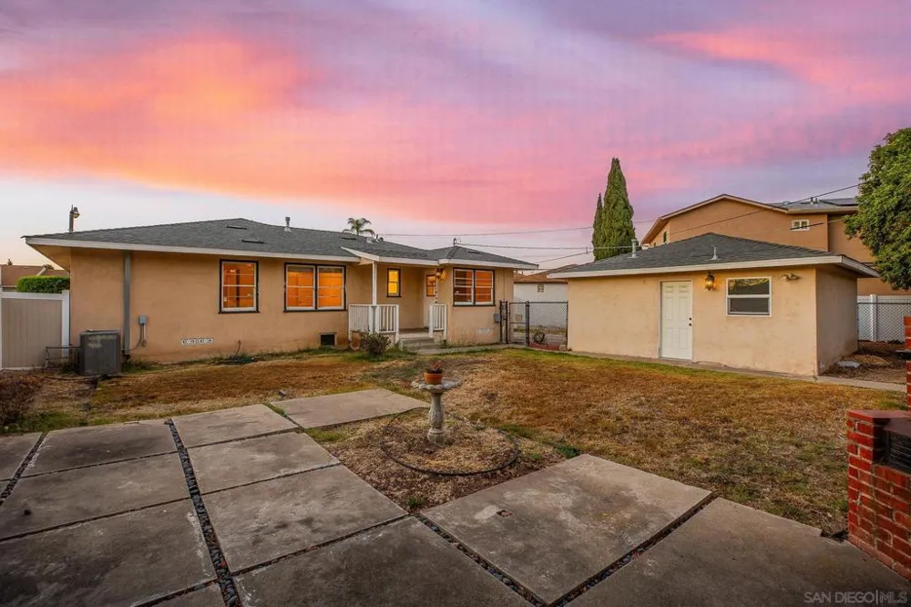 6223 Mesita Drive San Diego, CA 92115