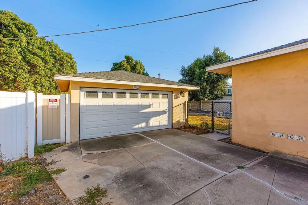 6223 Mesita Drive San Diego, CA 92115