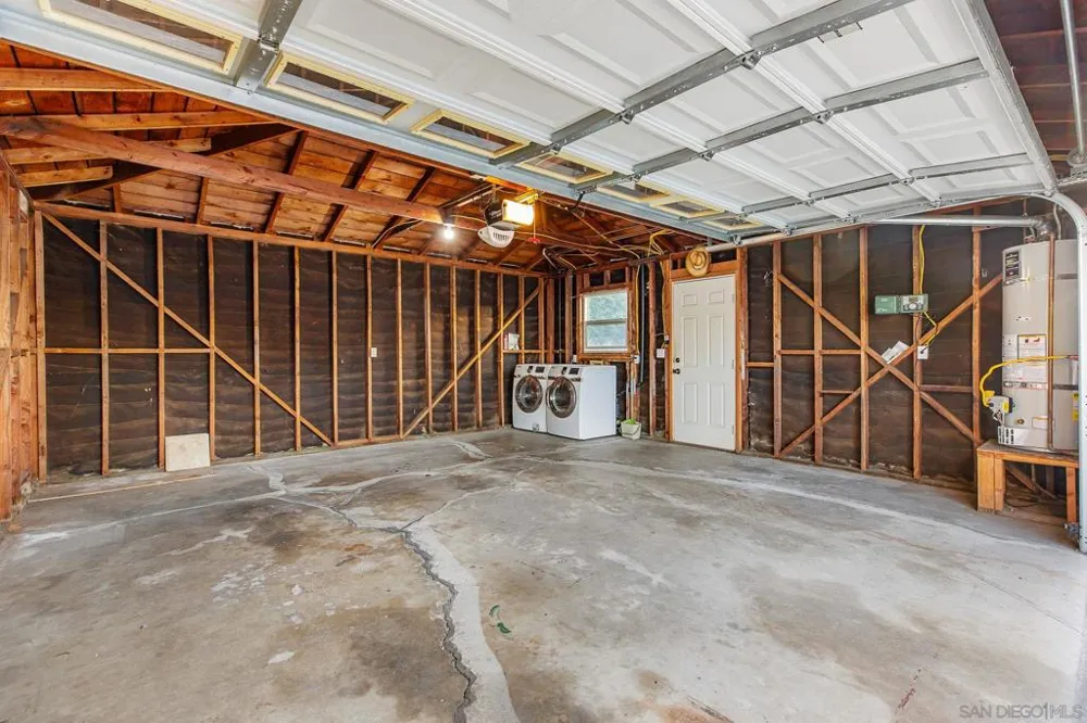 6223 Mesita Drive San Diego, CA 92115