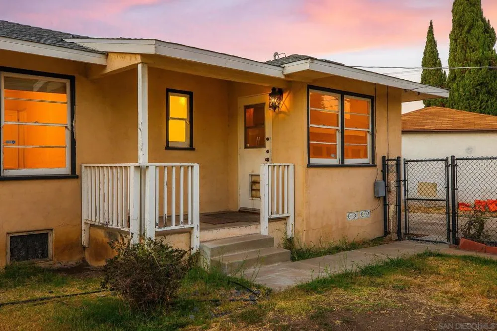 6223 Mesita Drive San Diego, CA 92115