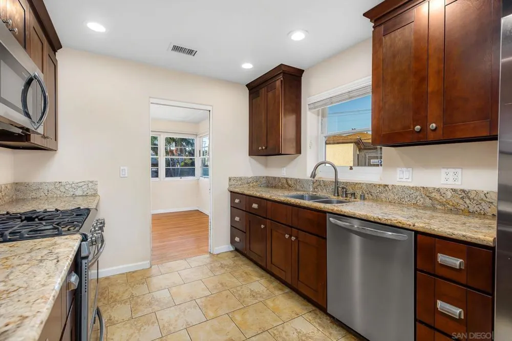 6223 Mesita Drive San Diego, CA 92115