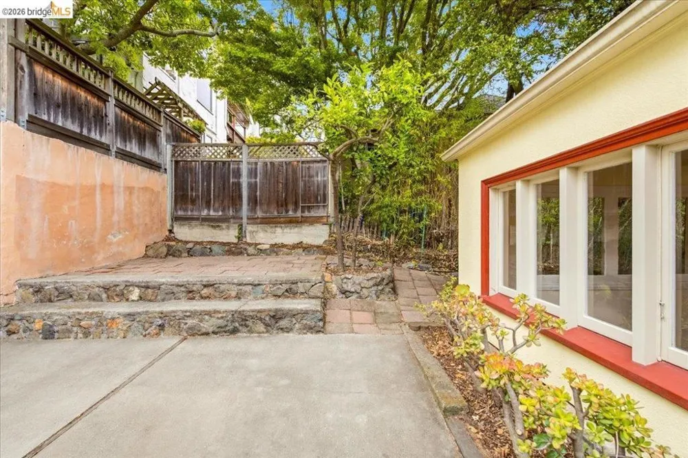 2403 Cedar St Berkeley, CA 94708