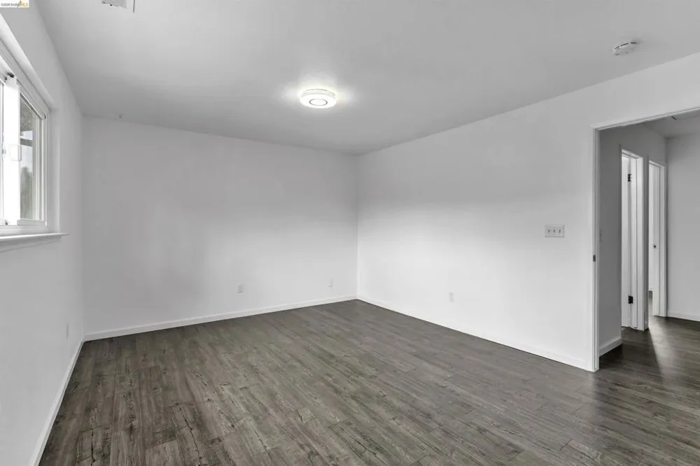 20278 Forest Ave #4 Castro Valley, CA 94546