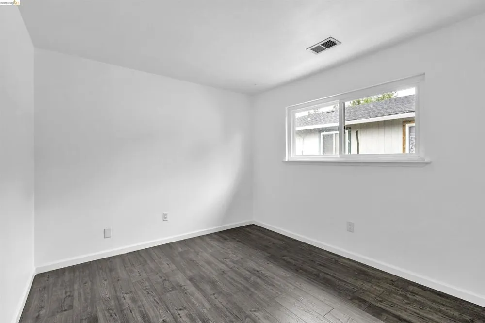 20278 Forest Ave #4 Castro Valley, CA 94546