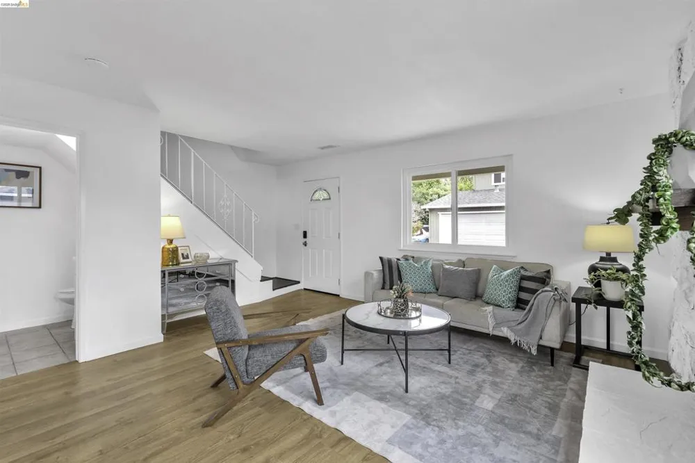 20278 Forest Ave #4 Castro Valley, CA 94546