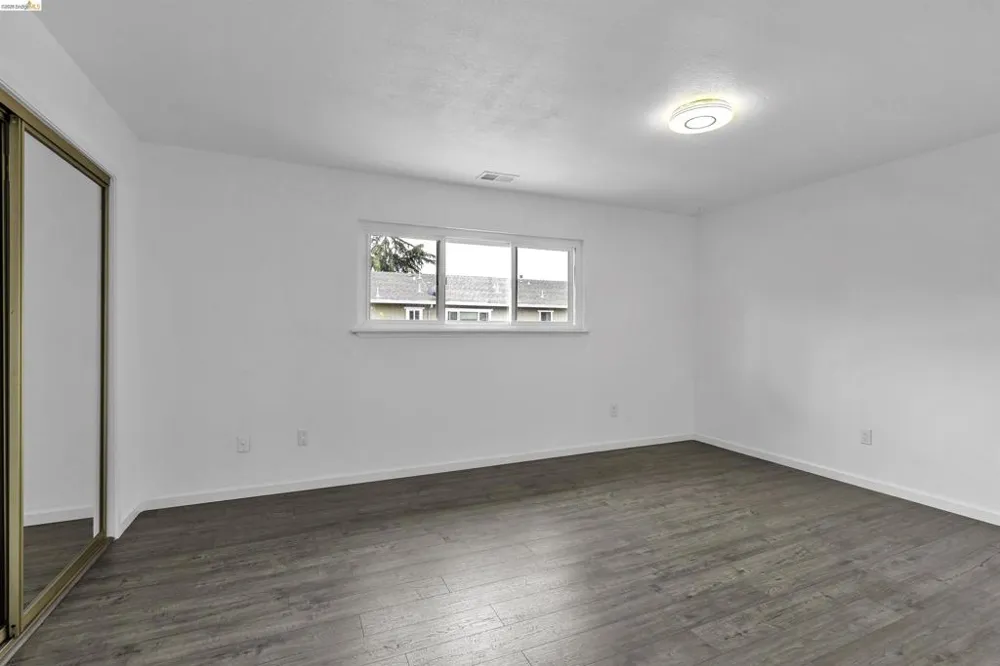 20278 Forest Ave #4 Castro Valley, CA 94546