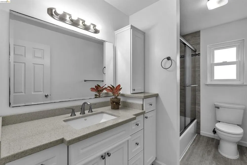 20278 Forest Ave #4 Castro Valley, CA 94546