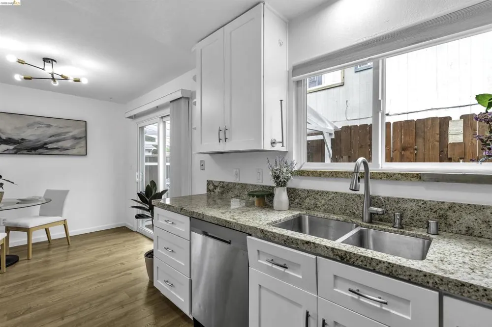 20278 Forest Ave #4 Castro Valley, CA 94546