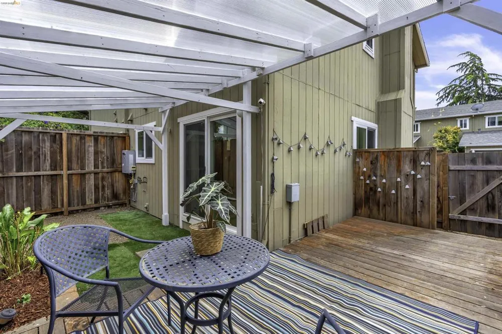 20278 Forest Ave #4 Castro Valley, CA 94546