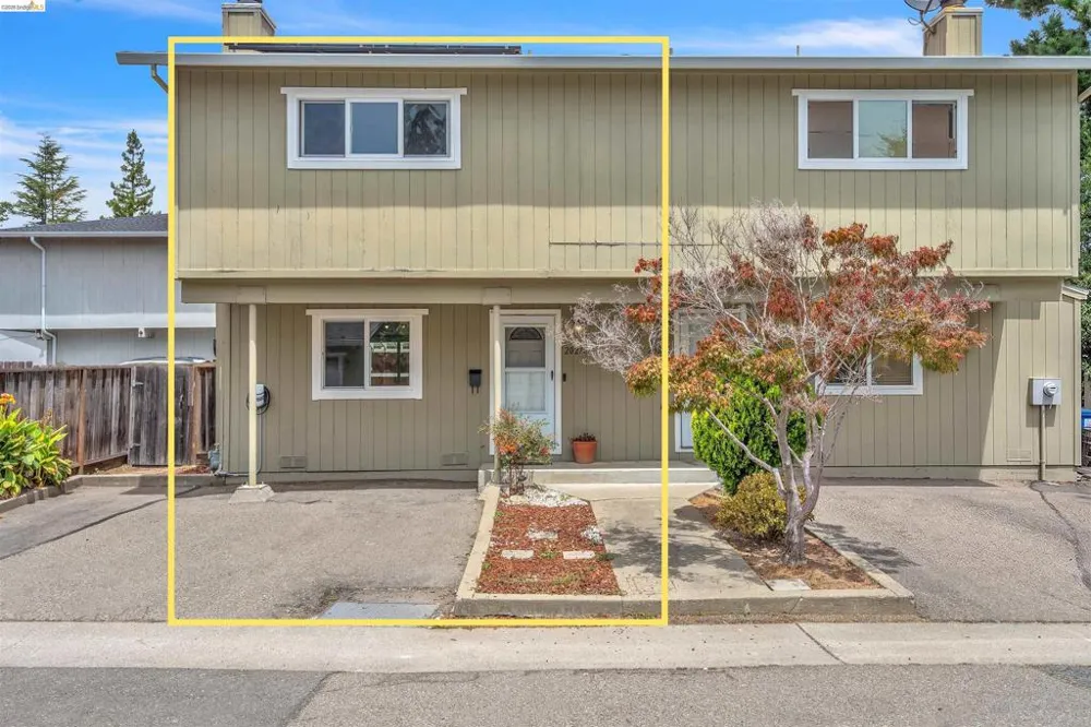 20278 Forest Ave #4 Castro Valley, CA 94546
