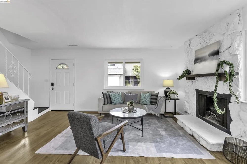 20278 Forest Ave #4 Castro Valley, CA 94546