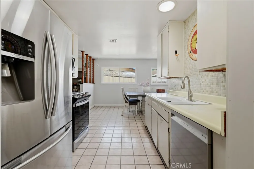 5160 Rhoads Santa Barbara, CA 93111
