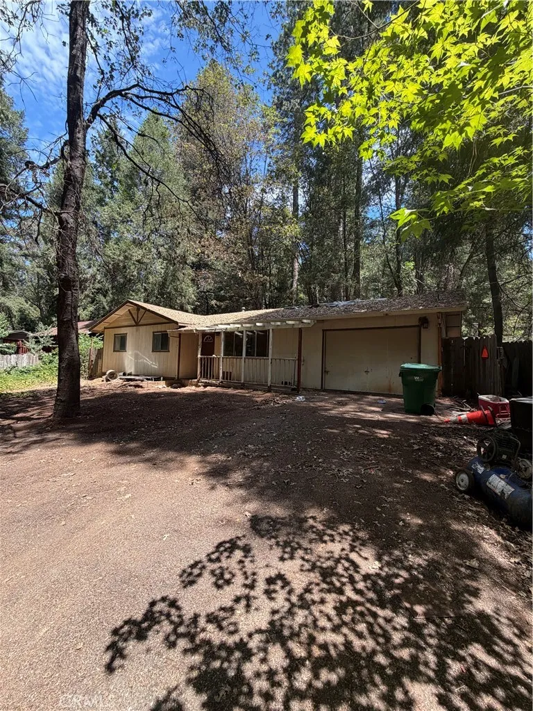 14762 Masterson Magalia, CA 95954