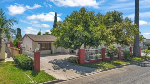 13618 Las Vecinas Dr