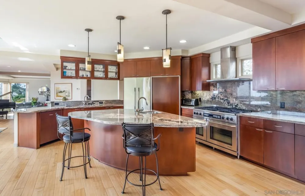 2247 El Amigo Rd Del Mar, CA 92014
