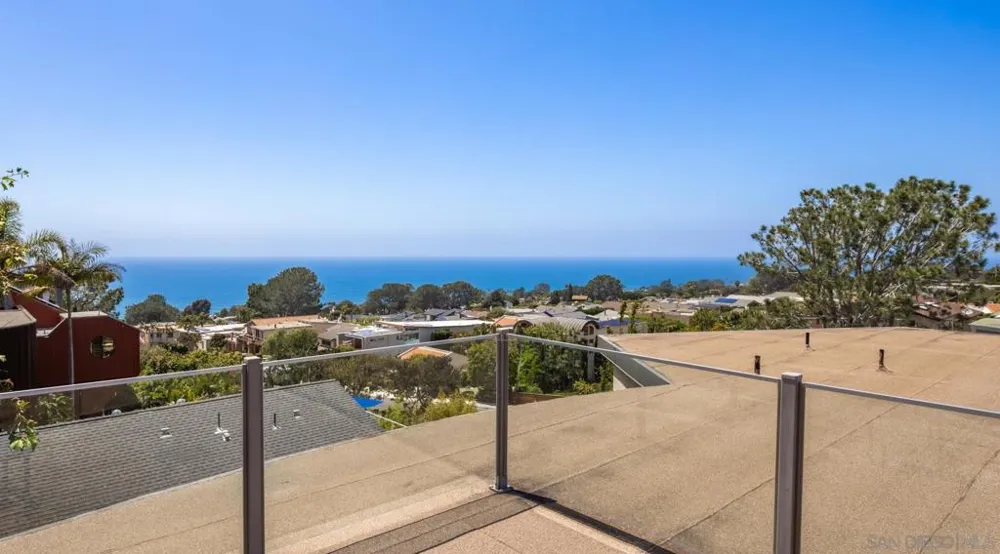 2247 El Amigo Rd Del Mar, CA 92014