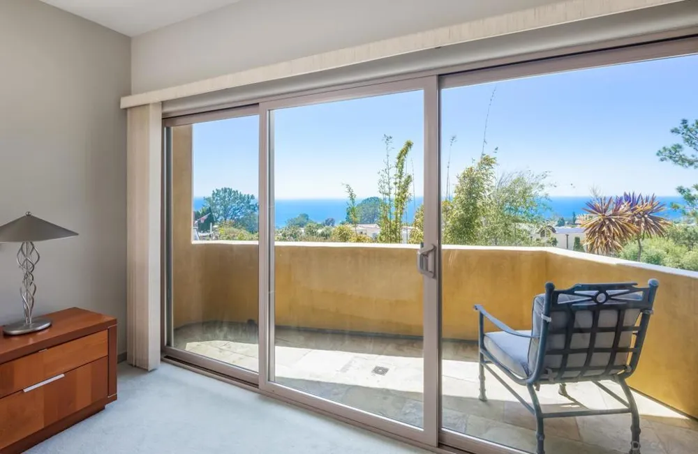 2247 El Amigo Rd Del Mar, CA 92014