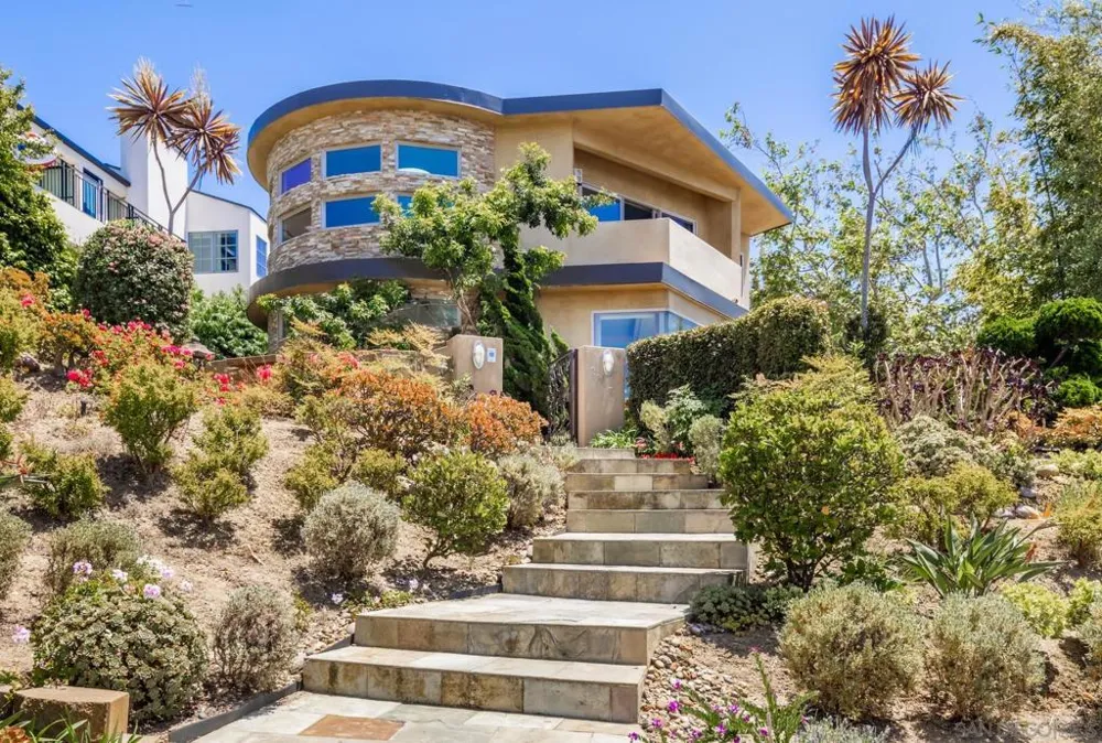2247 El Amigo Rd Del Mar, CA 92014
