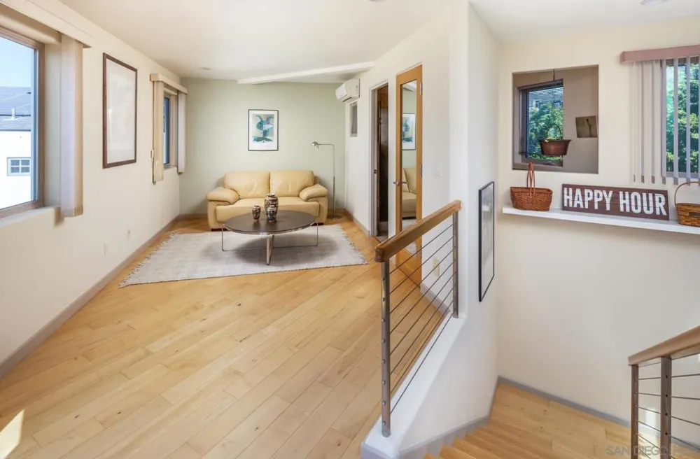 2247 El Amigo Rd Del Mar, CA 92014