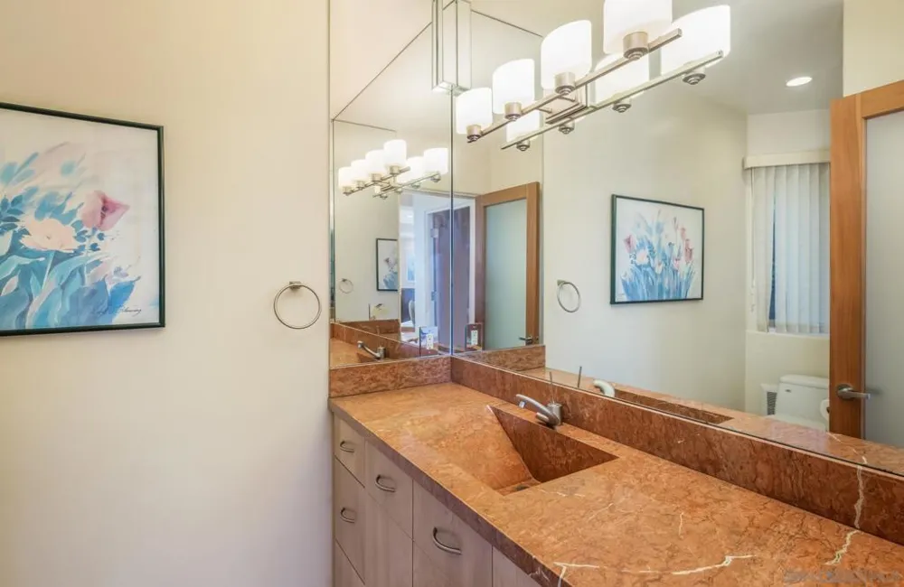 2247 El Amigo Rd Del Mar, CA 92014