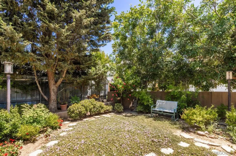 2247 El Amigo Rd Del Mar, CA 92014